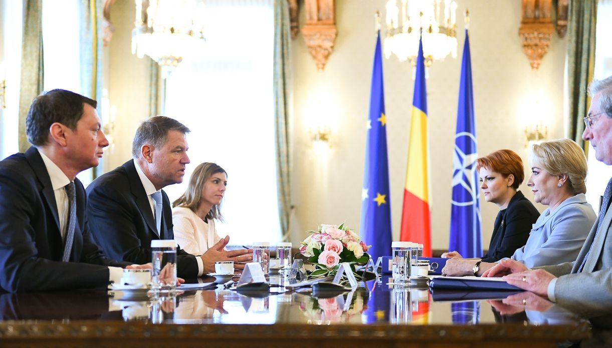 Klaus Iohannis a desfiinţat Legea salarizării la întâlnirea cu Dăncilă şi Vasilescu. DOCUMENT