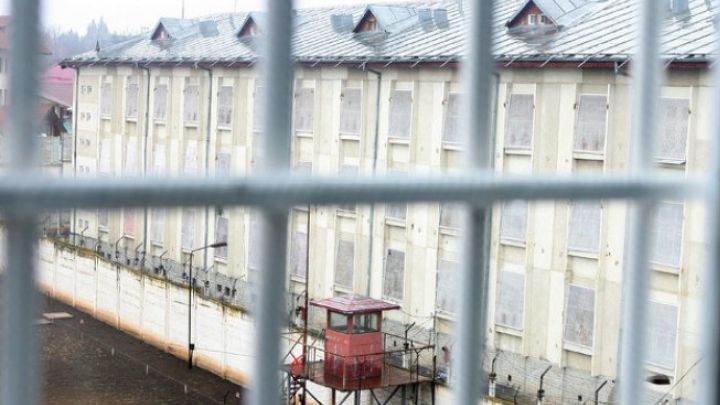 O oră de libertate pentru un deținut evadat de la Poarta Albă