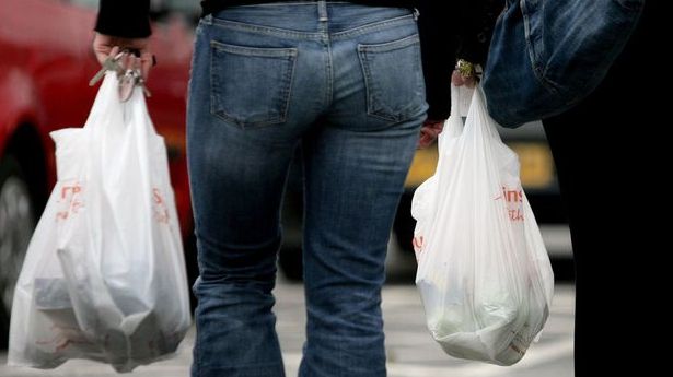 Adio, pungi de plastic! Legea a fost promulgată. Când va intra în vigoare