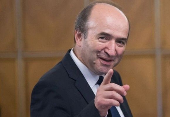 Tudorel Toader, mesaj în Vinerea Patimilor: Trebuie de văzut!