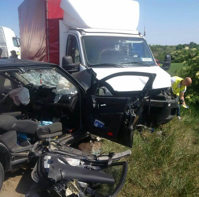 Accident cu un mort în judeţul Alba, impact nimicitor