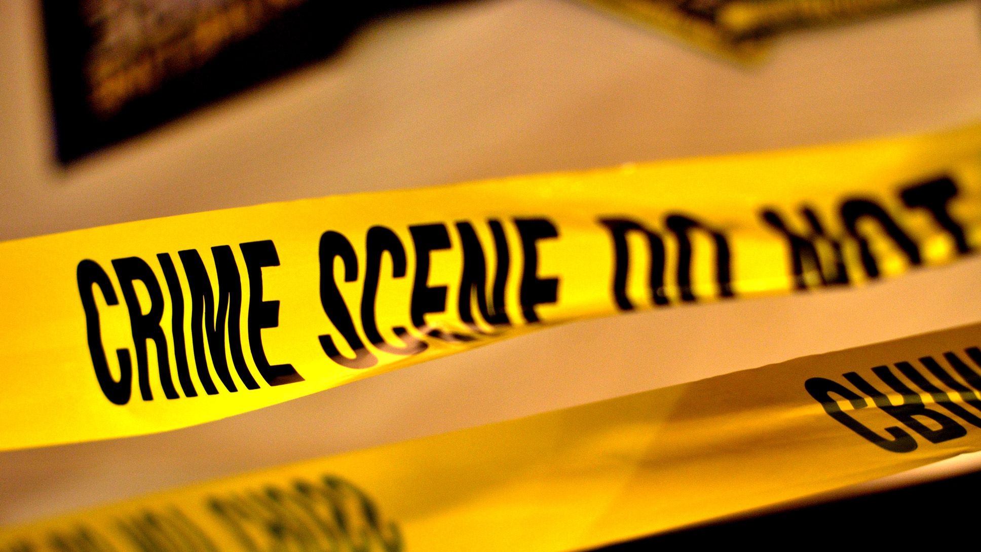 Bărbat ucis, lăsat înjunghiat în şanţ. Suspectă, fosta soţie