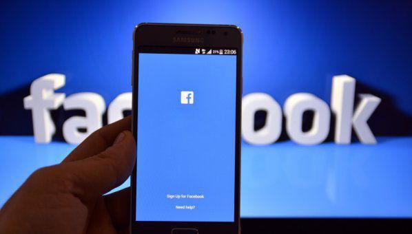 Facebook - relații matrimoniale. Utilizatorii rețelei de socializare își pot găsi parteneri online 