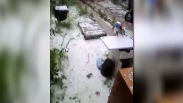 Grindina face ravagii în ţară. Culturi distruse. VIDEO