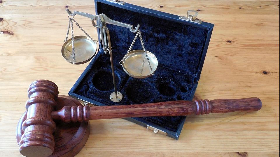 PNL și USR contestă la CCR modificările la legea privind Statutul magistraţilor