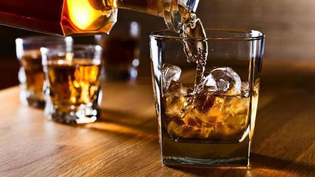 Cum recunoşti o sticlă de whisky... contrafăcut
