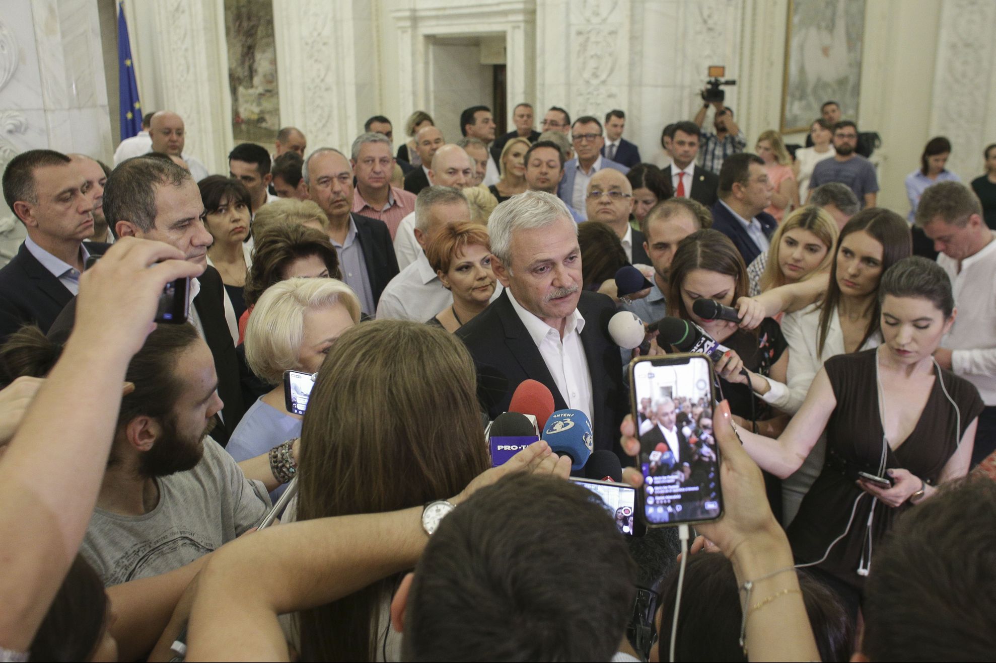 Liviu Dragnea: "Rămân la conducerea PSD, merg până la capăt! Nu mă sperie Iohannis, nici Kovesi!"