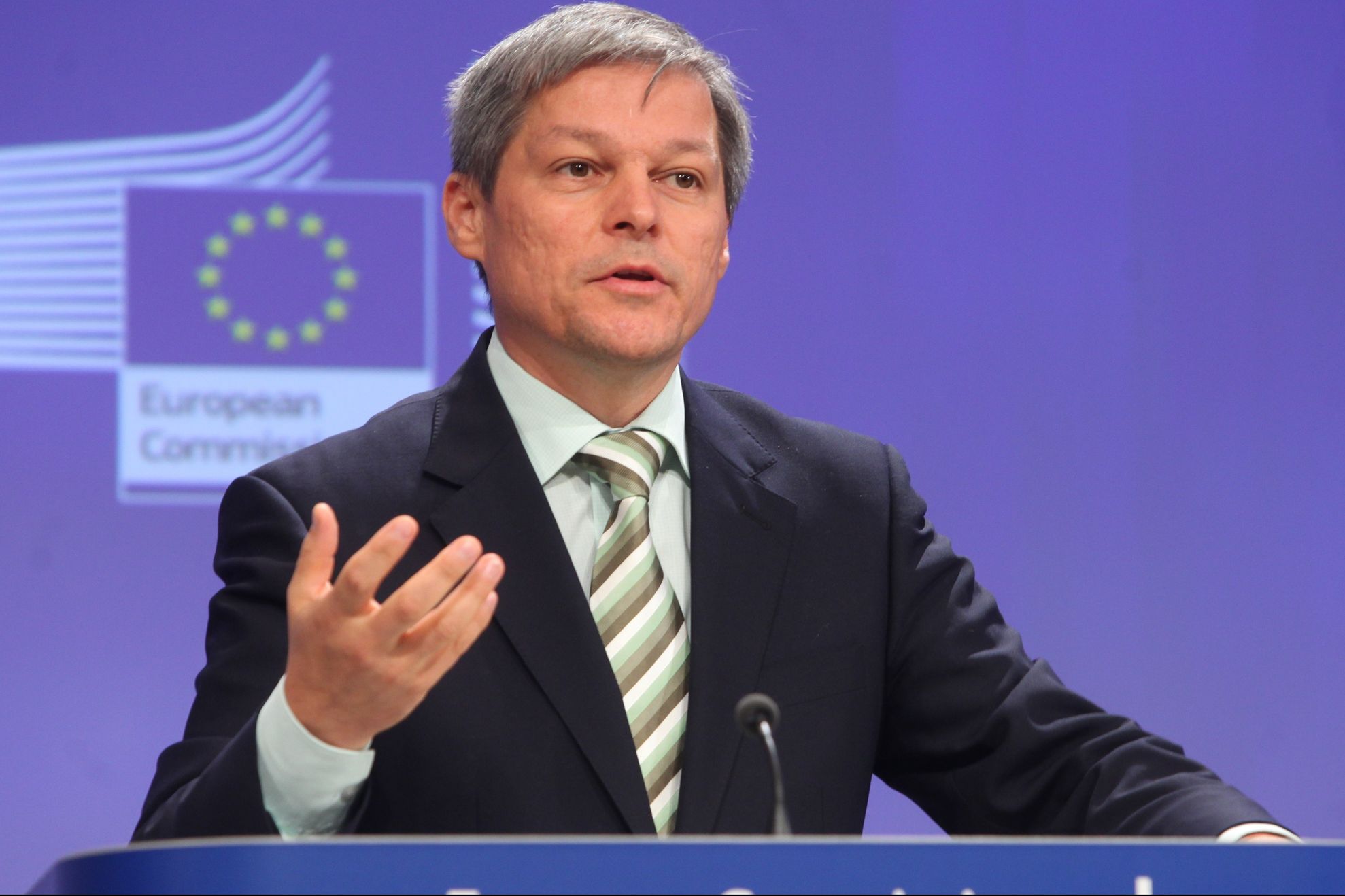 Cioloș avertizează funcționarii: N-avizați acte normative dacă nu sunteți 100% siguri ca sunt legale