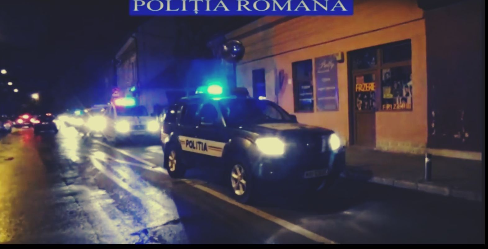 Traficanţi şi consumatori de droguri depistaţi de poliţiştii clujeni, în cadrul unei ample acţiuni