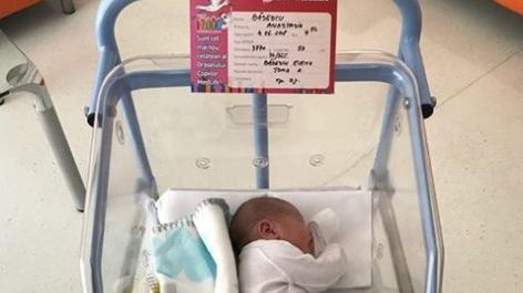 Cum o cheamă pe fiica Elenei Băsescu? Bunicul Traian a postat primele poze