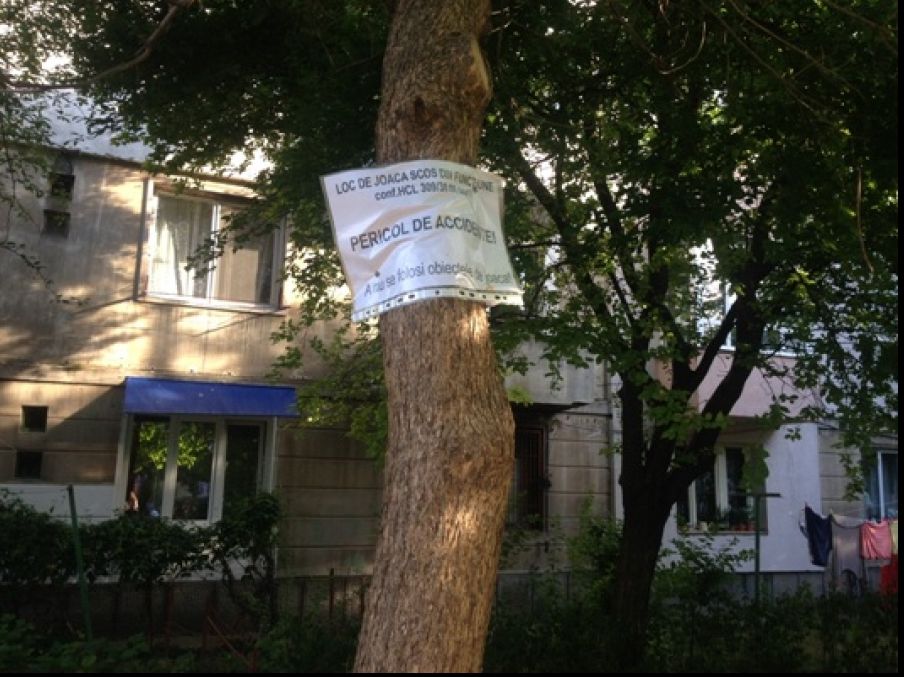 Locurile de joacă din Ploiești, pericol oficial pentru copii!