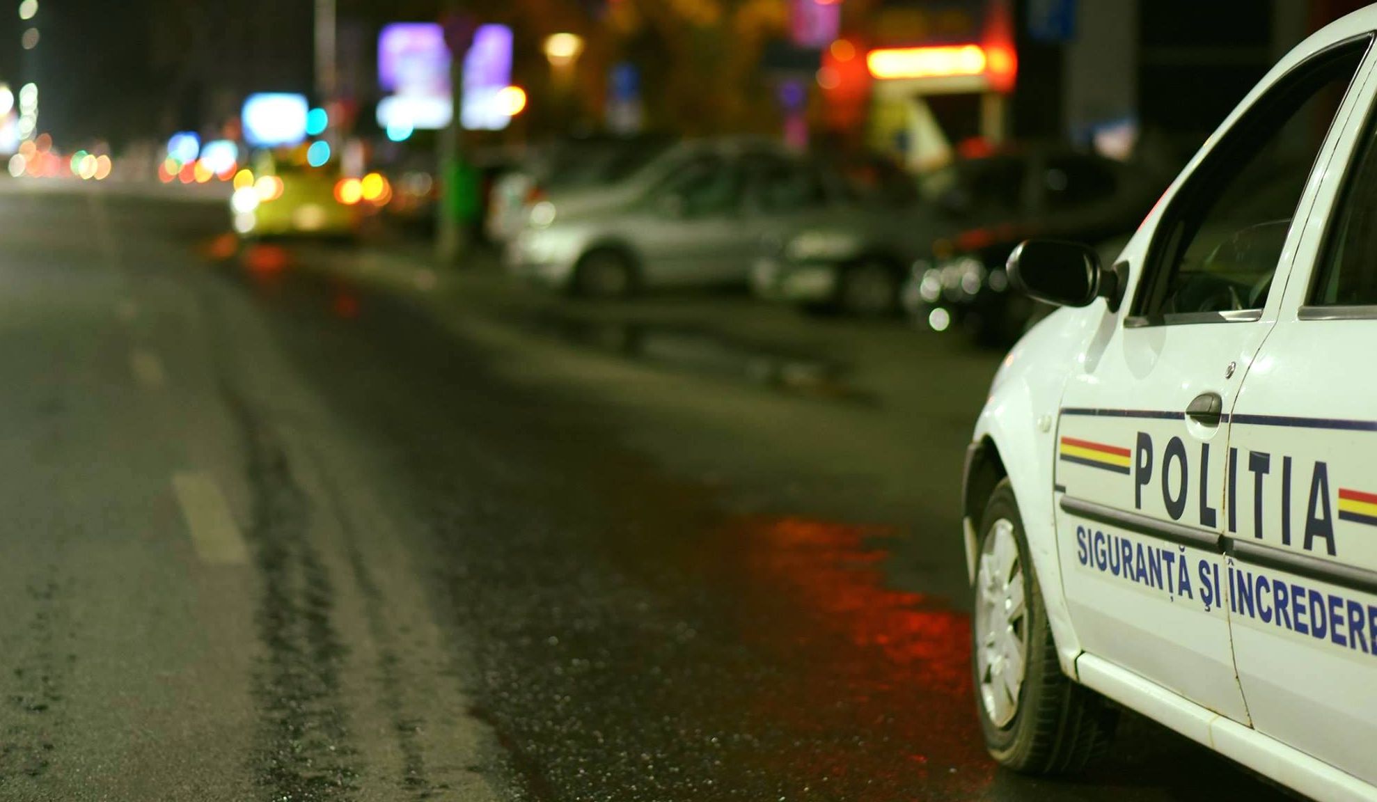 Om al străzii, bătut cu sălbăticie de un tânăr, pentru a-i da iubitei "un avertisment"