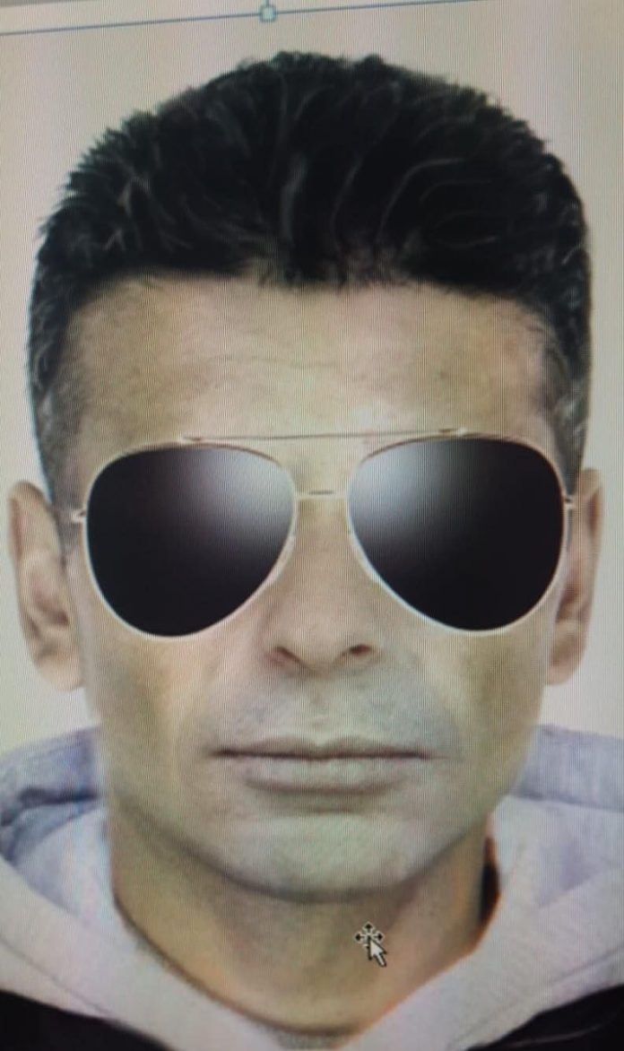 Bărbatul care a jefuit o bancă din Cluj, de negăsit