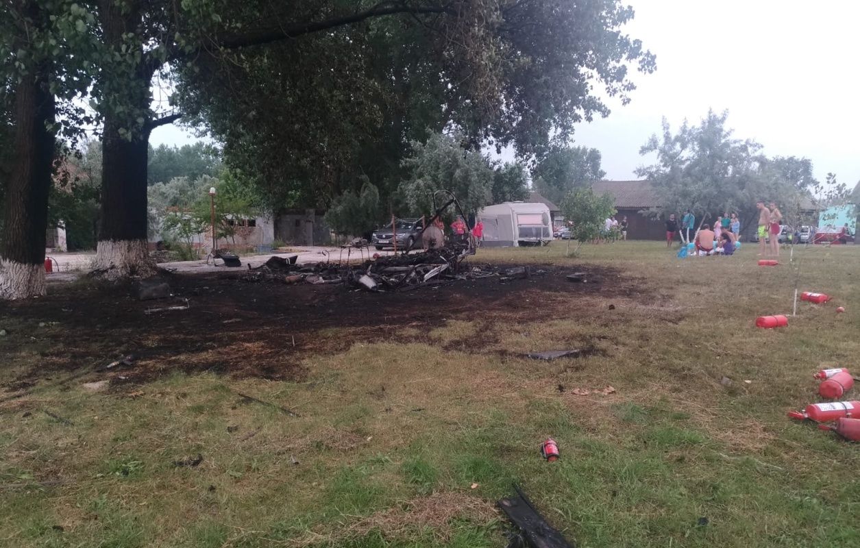 Explozie în stațiunea Mamaia. O rulotă a fost complet distrusă