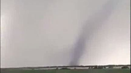 Tornadă la Galați și fenonene meteo extreme în mai multe județe. Armata, chemată în ajutor