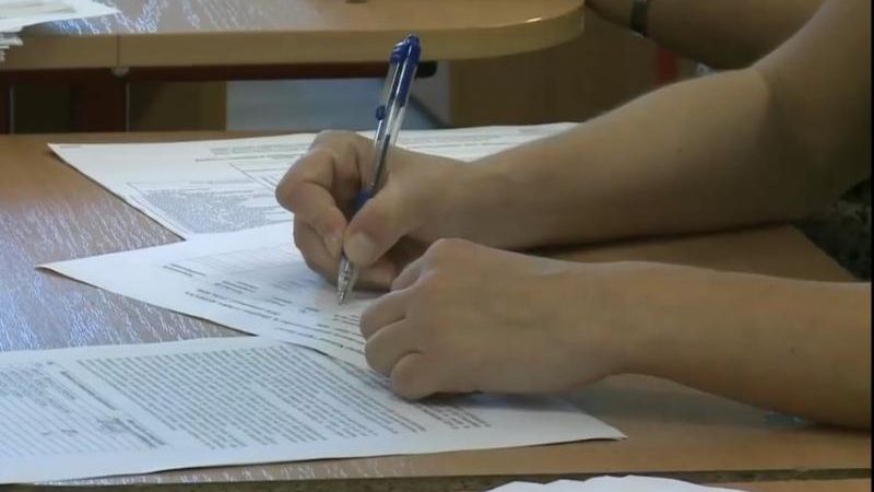 A început Evaluarea Naţională 2018, cu proba la Română. Barem de corectare şi subiecte