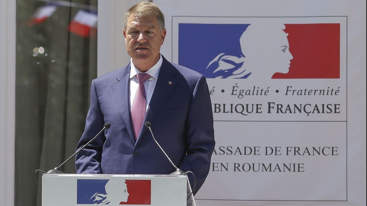 Iohannis și Kovesi, la ceremonia de la ambasada Franţei. Dragnea, absentul de serviciu