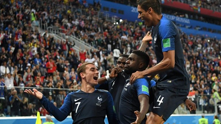 Franța învinge Belgia cu 1-0 și ajunge în FINALA Campionatului Mondial din Rusia. Macron, în extaz