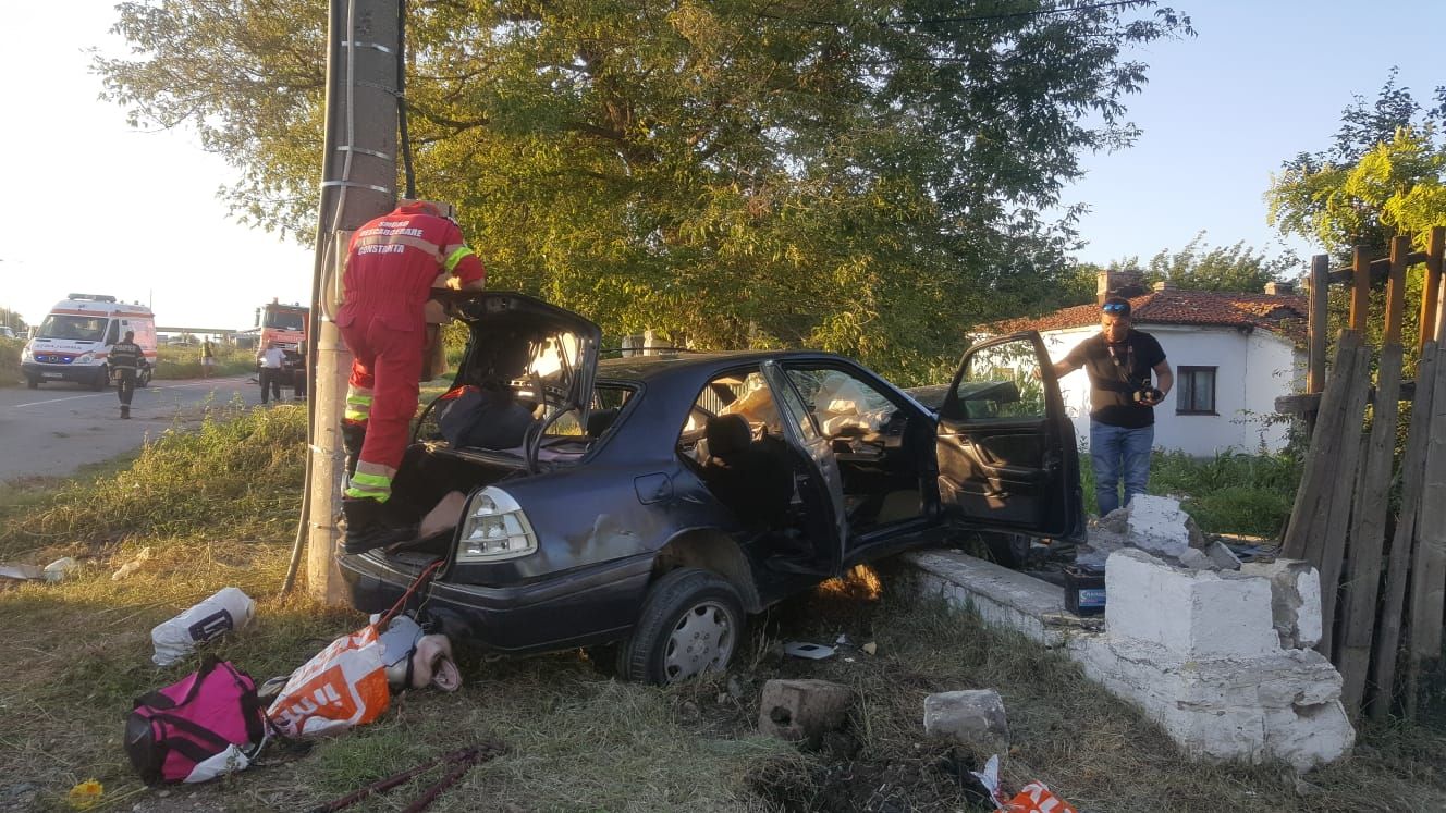 Patru copii grav răniţi de un şofer băut, la Ovidiu