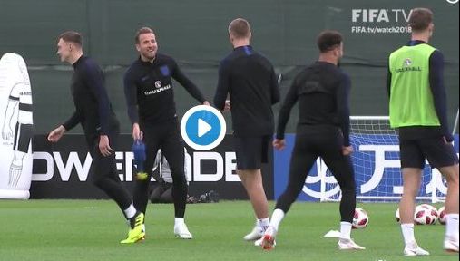 CM 2018. Englezii s-au antrenat cu cocoșul. Scene amuzante 
