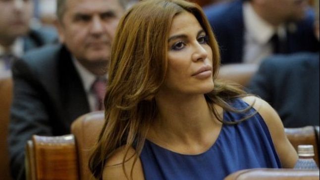 Andreea Cosma cere urgentarea dosarului său: Eu chiar mă grăbesc