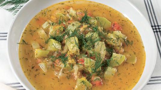Ciorbă de dovlecei cu iaurt. O reţetă delicioasă de vară!
