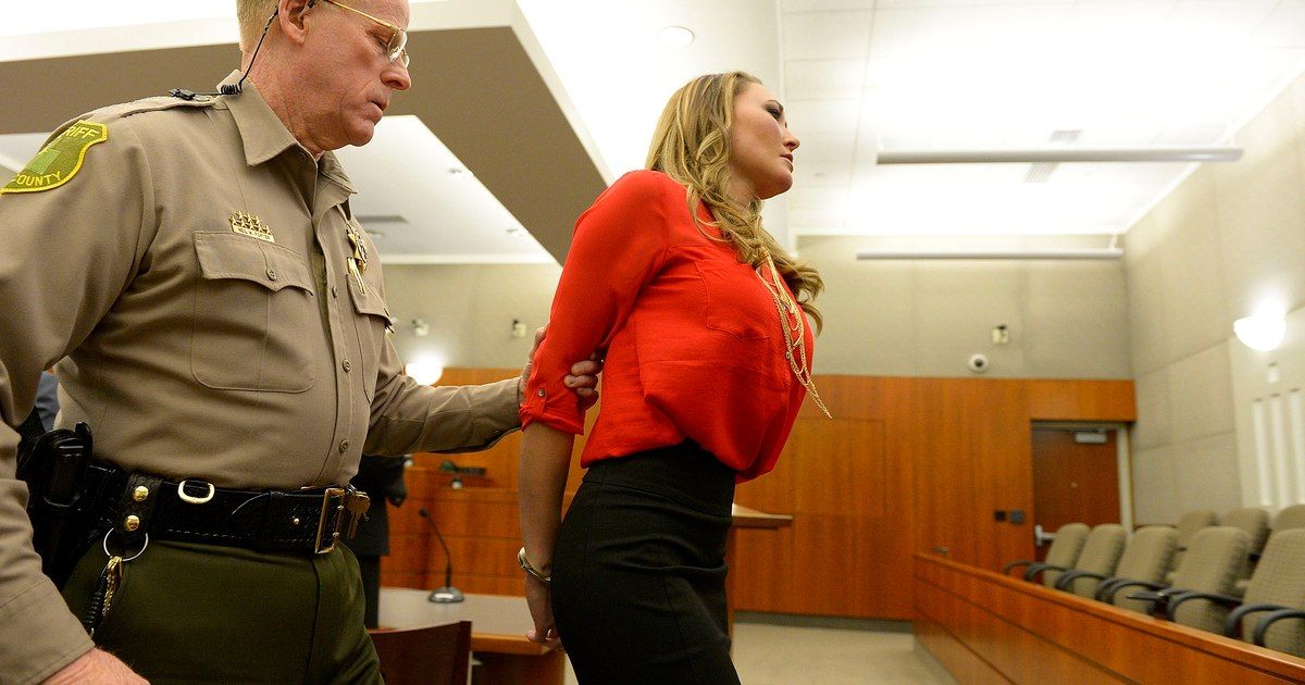 Profesoara obsedată de sex a rupt tăcerea în arest. Dezvăluirile au avut efect de bumerang