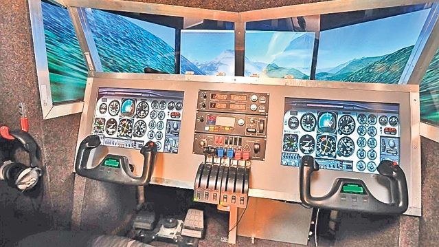 Premieră pentru România: centru de instruire nou. Piloţii se vor antrena în ţară
