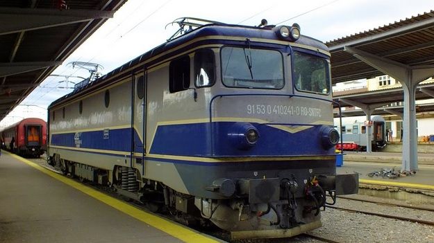 Tragedie la Constanţa: un adolescent s-a electrocutat pe calea ferată