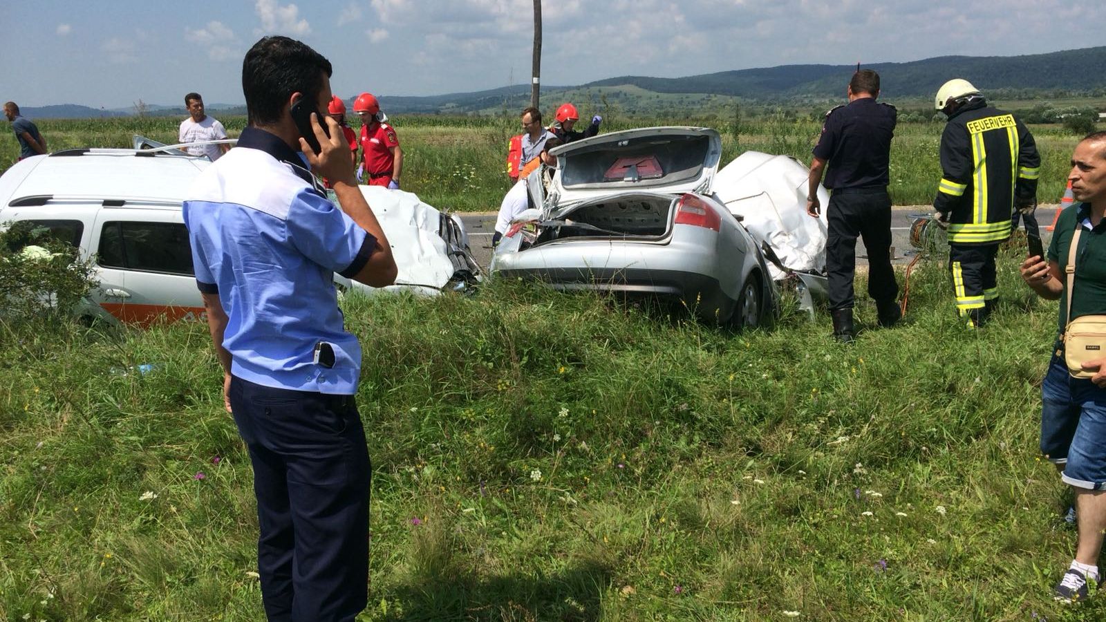 Un mort şi doi răniţi, după un grav accident, în judeţul Braşov
