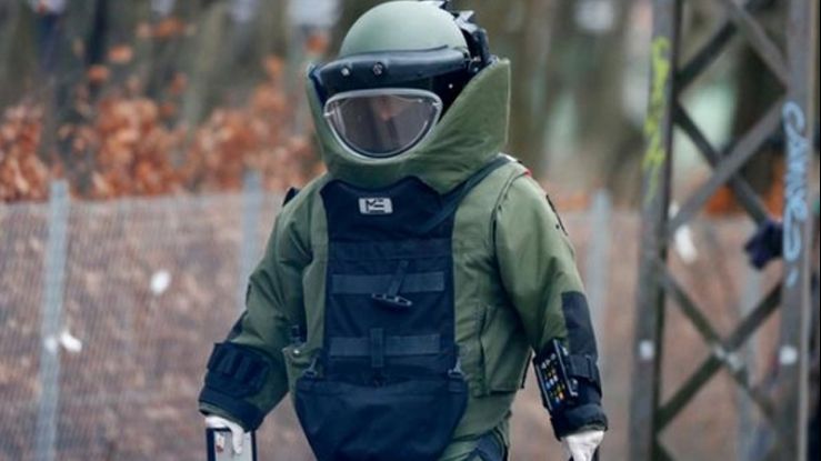 Alerta cu bomba