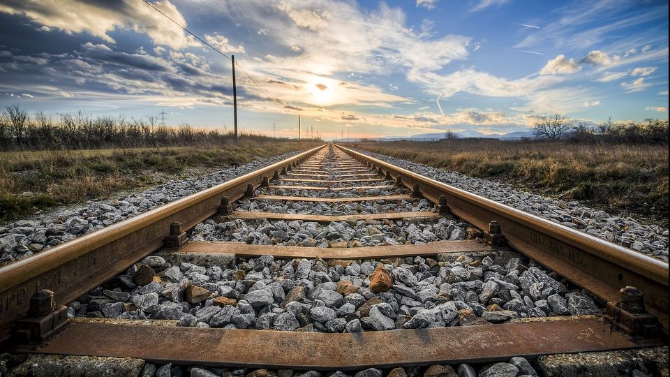 Circulația feroviară între stațiile Basarabi și Dorobanțu, reluată. Ce trenuri vor ajunge la destinaţie cu întârziere 