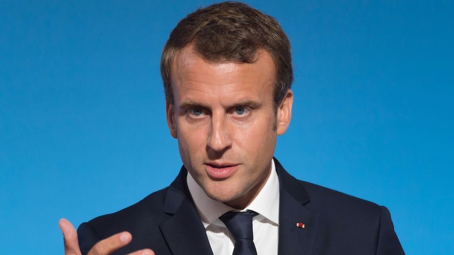 Președintele Macron renunță la pensie