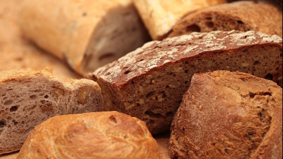 Cum poți face ca pâinea să reziste mai mult, fără s-o pui în frigider