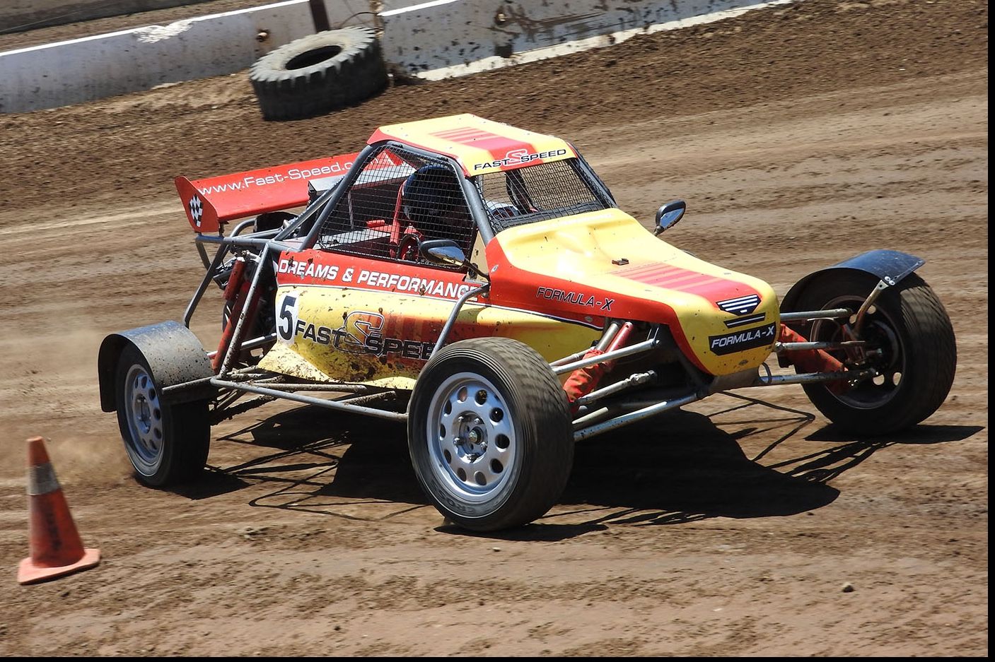 Spectacol auto lângă Târgu Jiu: Începe etapa de rallycross