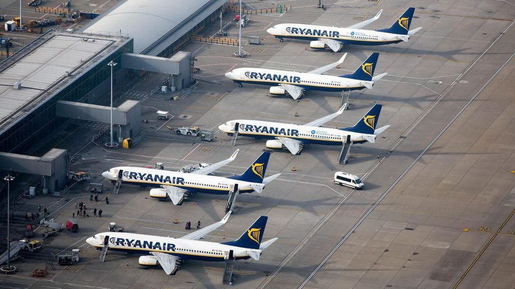 Greva Ryanair afectează traficul aerian. Peste 400 de curse vor fi anulate 