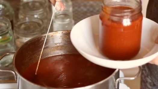 Ketchup de casă. Cea mai simplă reţetă