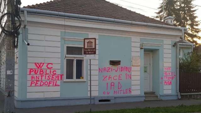 Casa Elie Wiesel din Sighetu Marmației, vandalizată cu inscripții antisemite. Reacția Israelului