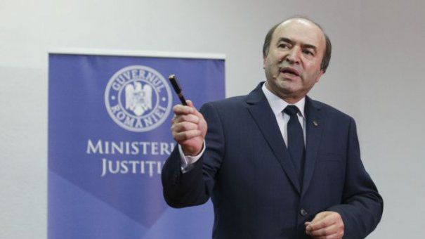 Tudorel Toader: "Declanşez procedura de evaluare a activităţii procurorului general"