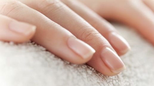 Semnul de pe unghie care anunţă cancerul de plămâni