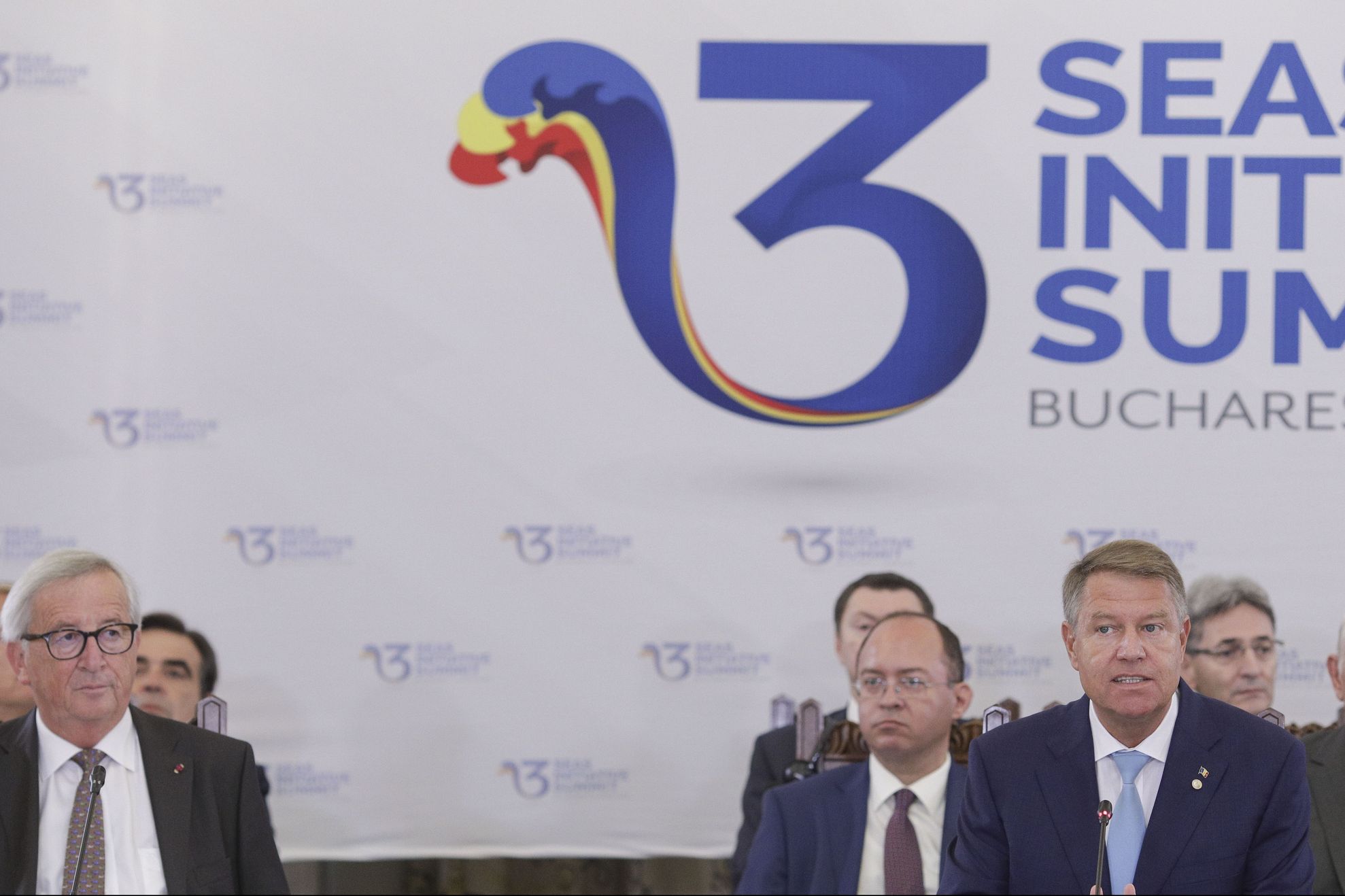 Jean-Claude Juncker: "Când se vorbeşte despre statul de drept, există mereu strănuturi în sală"