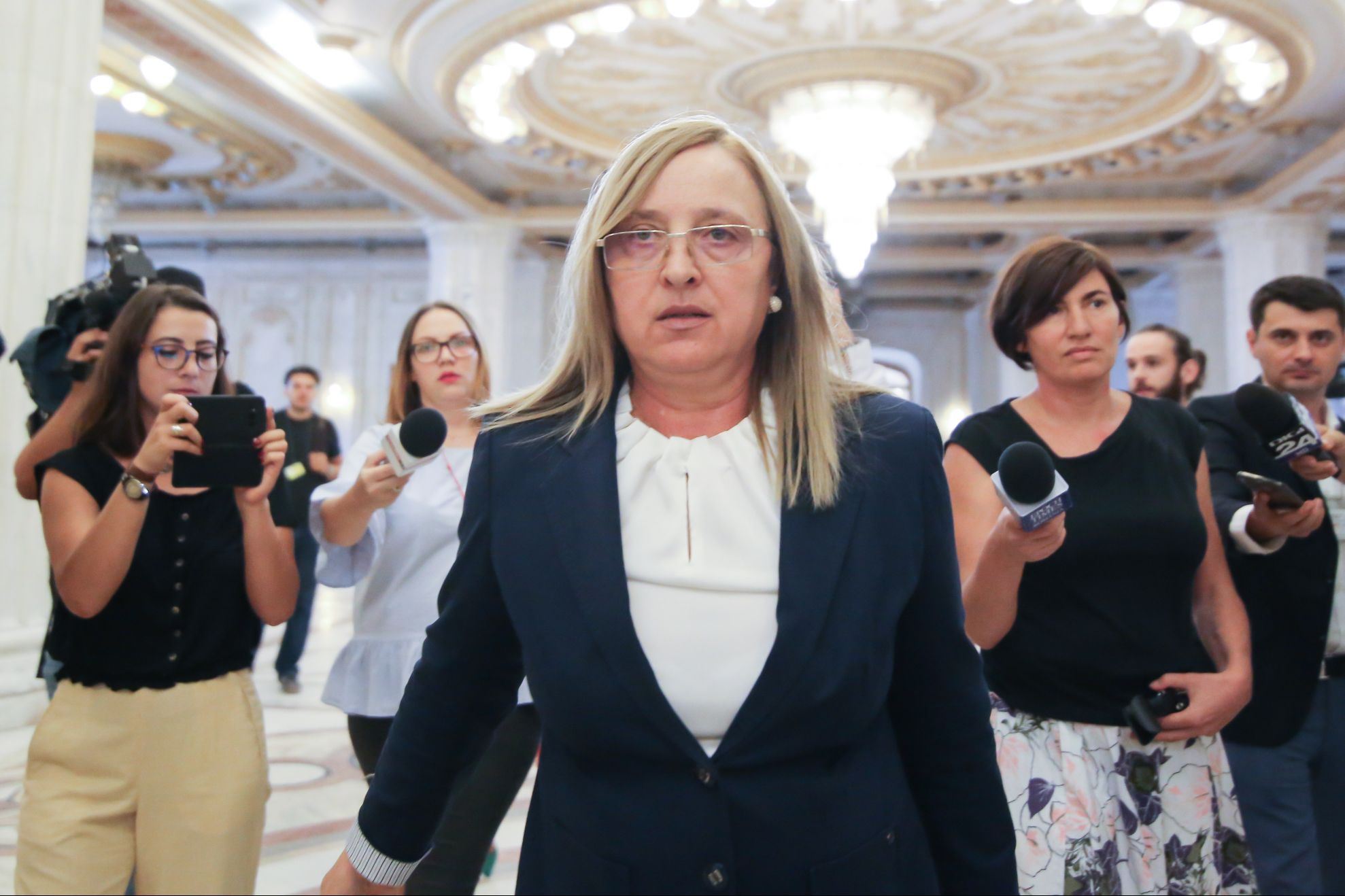 PSD, scut în jurul lui Carmen Dan. Audierile din Comisie, anulate. Cliseru: Nu sunt victima nimănui!