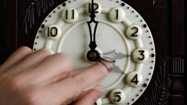 Când se schimbă ora? Noaptea în care trece la ORA DE IARNĂ 2018 se apropie!