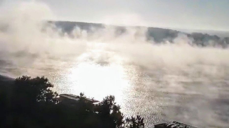 Imagini SENZAŢIONALE: Dunărea fierbe