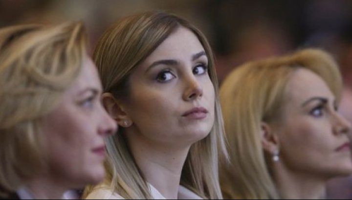 Iubita lui Dragnea, acuzată că se implică în conducerea PSD