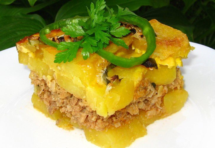 Cea mai bună musaca de cartofi cu carne. Reţeta ştiută de puţini bucătari