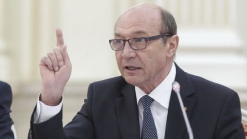 Băsescu a luat foc: Acesta se numește jaf!