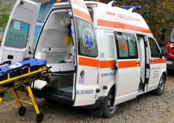 Fetiţă de 10 ani, în comă la spital, după ce mama ei a folosit o substanţă de uz veterinar pentru a scăpa de purici/ Arhivă foto