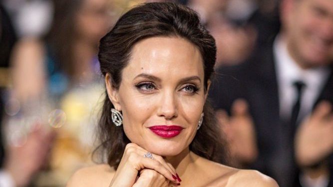 Angelina Jolie a ajuns de nerecunoscut