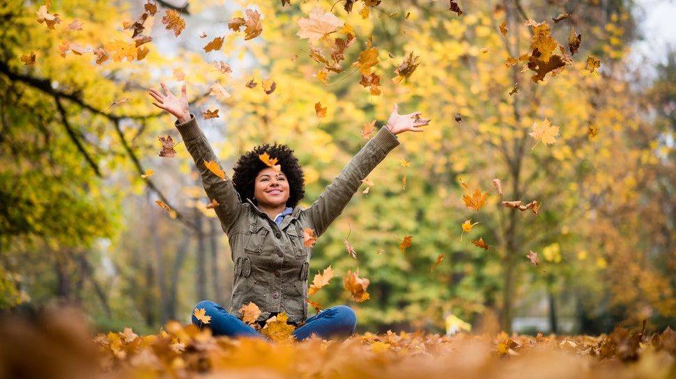 Horoscop. Cele trei zodii care vor avea un noiembrie plin de magie şi noroc. Totul le merge bine